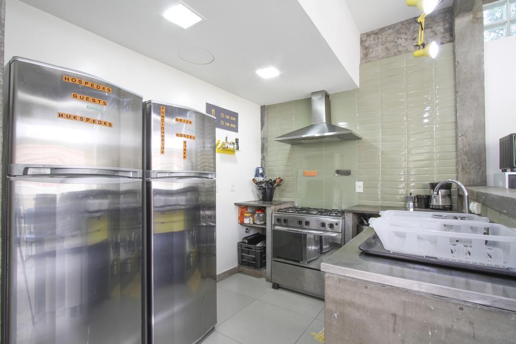 Brick Hostel ปอร์โตอัลเลเกร ภายนอก รูปภาพ