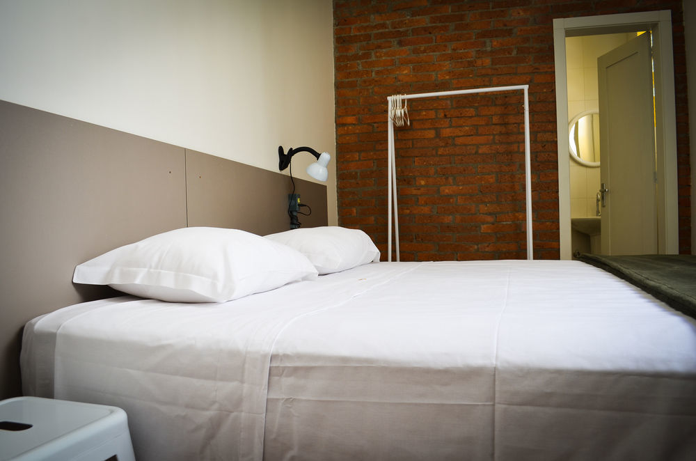 Brick Hostel ปอร์โตอัลเลเกร ภายนอก รูปภาพ